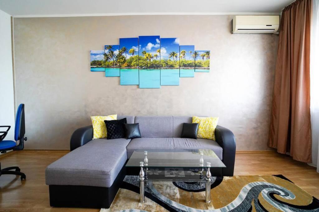 Sky Modern 1 Bedroom Apt W Free Parking Бухарест Экстерьер фото