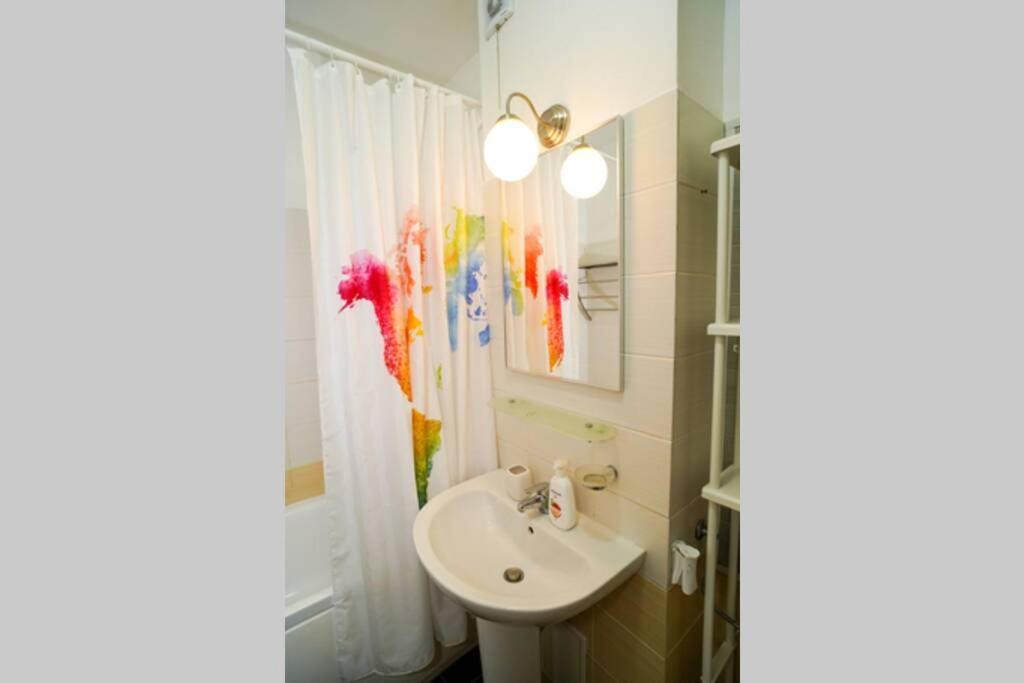 Sky Modern 1 Bedroom Apt W Free Parking Бухарест Экстерьер фото