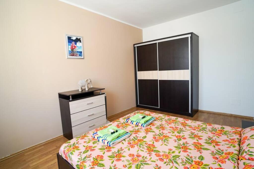 Sky Modern 1 Bedroom Apt W Free Parking Бухарест Экстерьер фото
