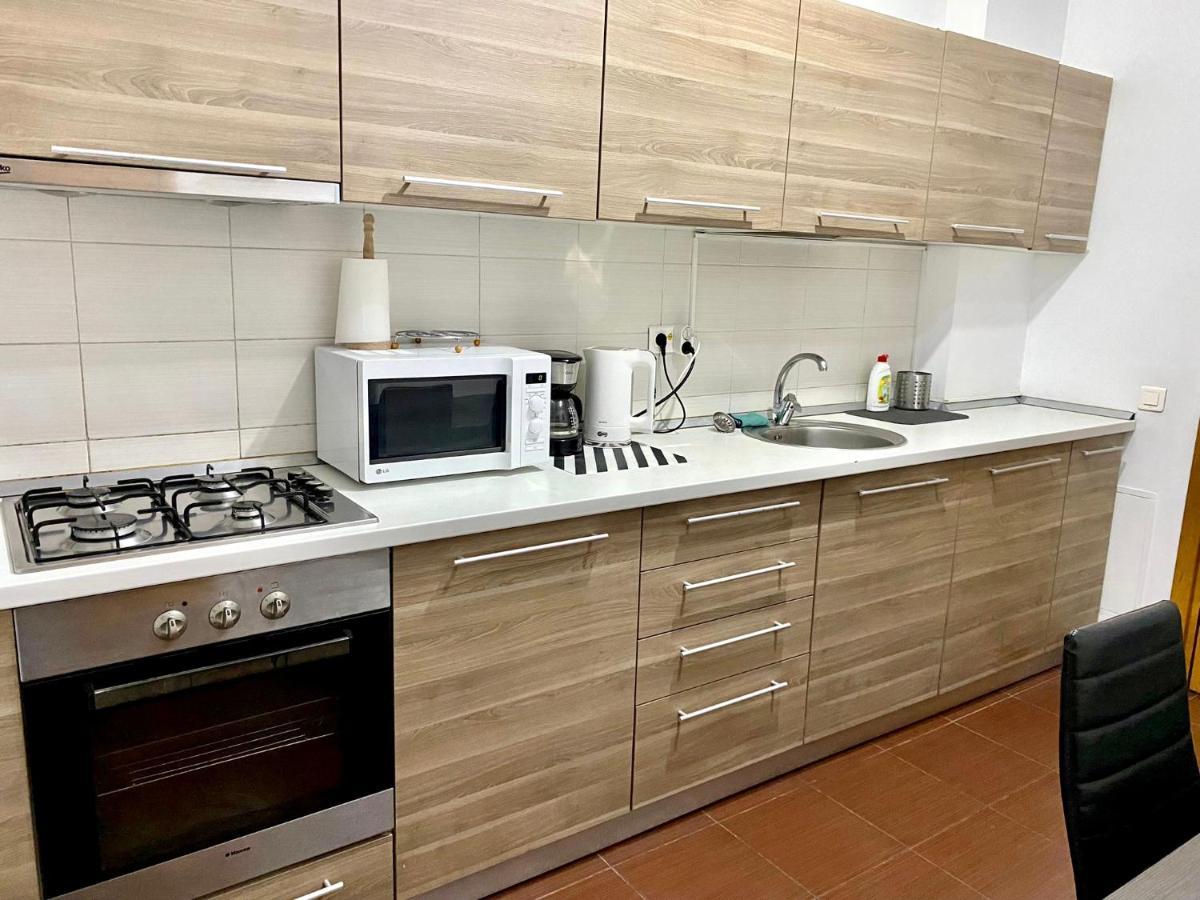 Sky Modern 1 Bedroom Apt W Free Parking Бухарест Экстерьер фото