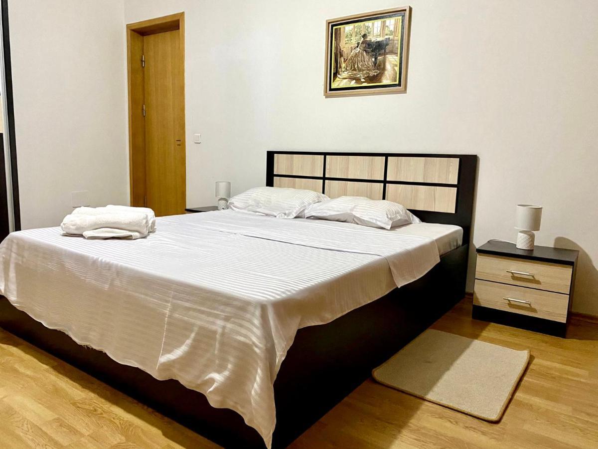 Sky Modern 1 Bedroom Apt W Free Parking Бухарест Экстерьер фото